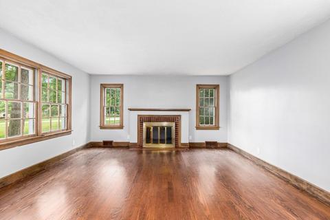 2 E Logan St, Lemont, IL 60439 photo 10
