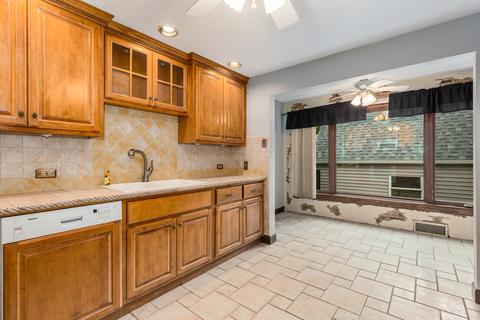 2 E Logan St, Lemont, IL 60439 photo 12