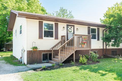 412 Willow St, Maple Park, IL 60151 photo 1