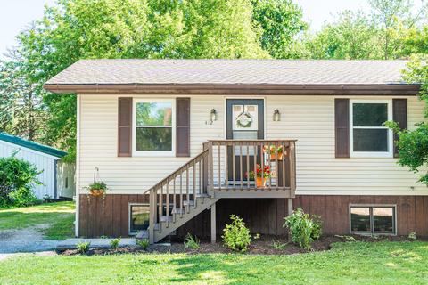 412 Willow St, Maple Park, IL 60151 photo 2