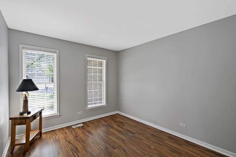 1332 Deerfield Ln, Bartlett, IL 60103 photo 9