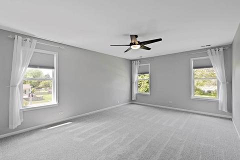 1332 Deerfield Ln, Bartlett, IL 60103 photo 11