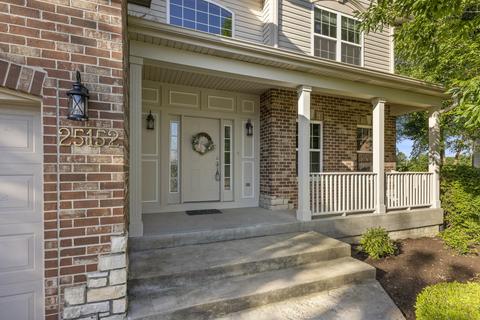 25152 Thornberry Dr, Plainfield, IL 60544 photo 2