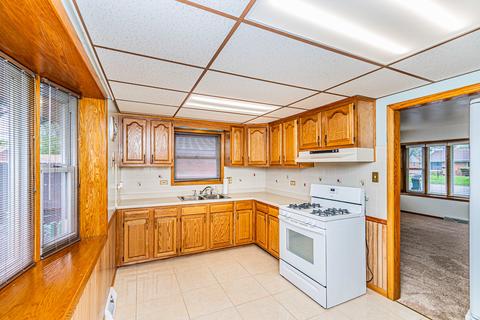 2840 S 10th Ave, Broadview, IL 60155 photo 2