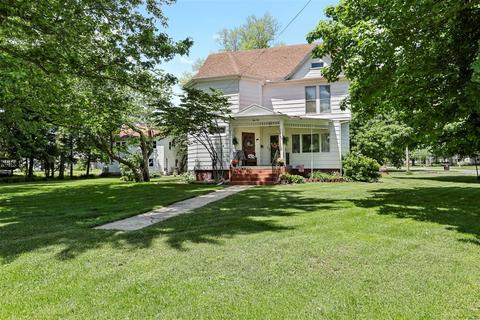 410 E Washington St, Le Roy, IL 61752 photo 1