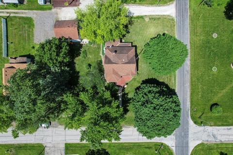 410 E Washington St, Le Roy, IL 61752 photo 21