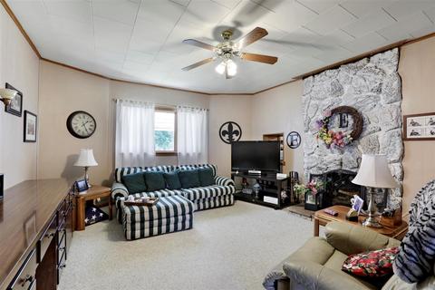 410 E Washington St, Le Roy, IL 61752 photo 5