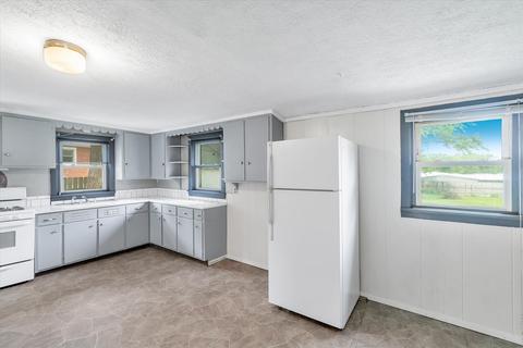 449 W 4th St, Pecatonica, IL 61063 photo 9