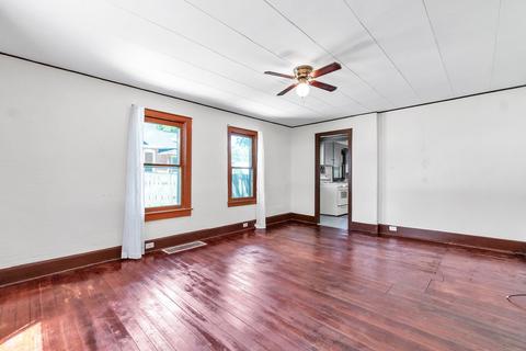 449 W 4th St, Pecatonica, IL 61063 photo 5