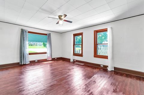 449 W 4th St, Pecatonica, IL 61063 photo 8