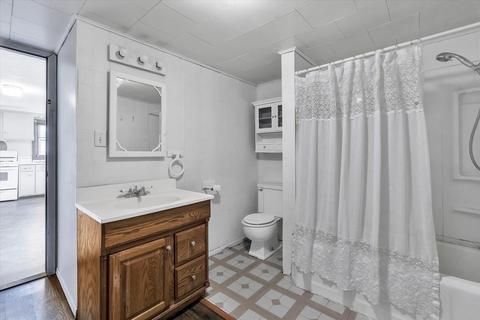 449 W 4th St, Pecatonica, IL 61063 photo 17