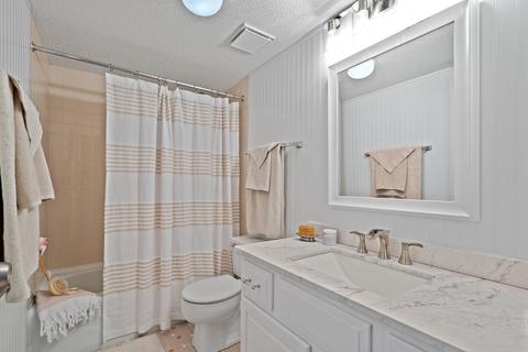 6149 Brookside Ln #B, Willowbrook, IL 60527 photo 12