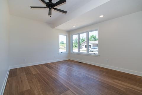 401 N Raef Rd, Downs, IL 61736 photo 5