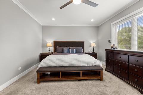4633 S Champlain Ave, Chicago, IL 60653 photo 19