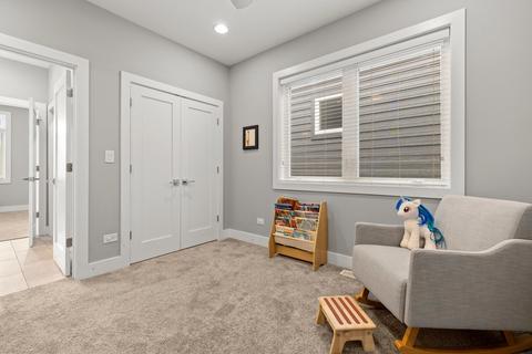 4633 S Champlain Ave, Chicago, IL 60653 photo 33