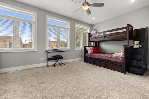 4633 S Champlain Ave, Chicago, IL 60653 photo 28