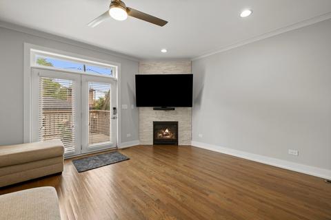 4633 S Champlain Ave, Chicago, IL 60653 photo 16