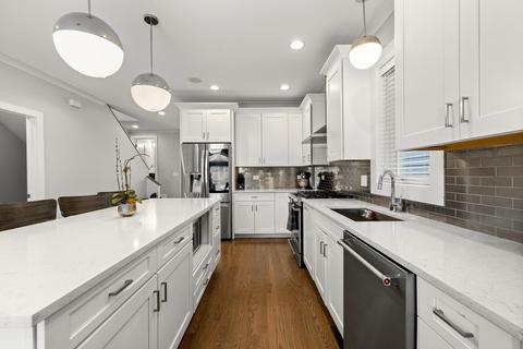 4633 S Champlain Ave, Chicago, IL 60653 photo 11