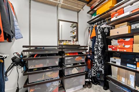 4633 S Champlain Ave, Chicago, IL 60653 photo 22