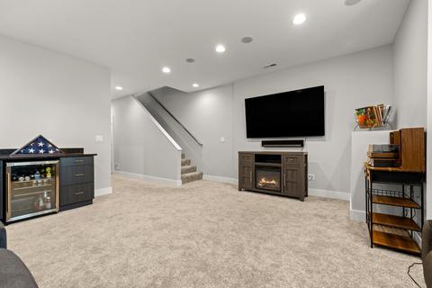 4633 S Champlain Ave, Chicago, IL 60653 photo 41