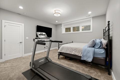 4633 S Champlain Ave, Chicago, IL 60653 photo 44