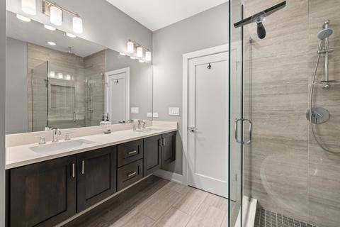 4633 S Champlain Ave, Chicago, IL 60653 photo 24