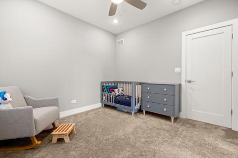 4633 S Champlain Ave, Chicago, IL 60653 photo 30