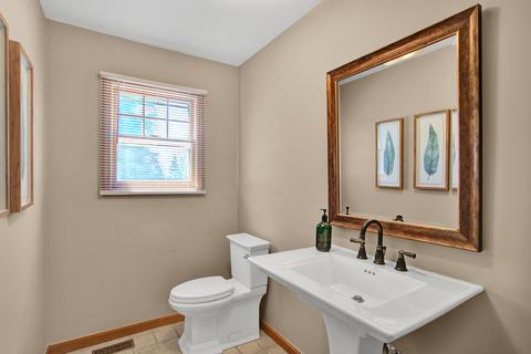 955 Auburn Ln, Bartlett, IL 60103 photo 8