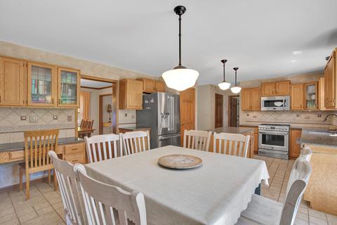 955 Auburn Ln, Bartlett, IL 60103 photo 11