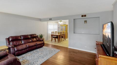 12 Hampton Rd, Montgomery, IL 60538 photo 3