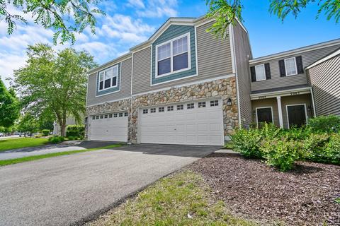 3987 Blackstone Dr, Aurora, IL 60504 photo 2