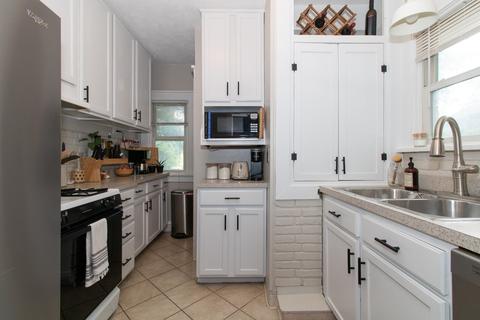 407 Hovey Ave, Normal, IL 61761 photo 4