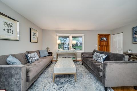 3667 Whispering Trails Dr, Hoffman Estates, IL 60192 photo 6