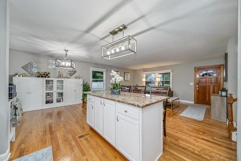 3667 Whispering Trails Dr, Hoffman Estates, IL 60192 photo 11