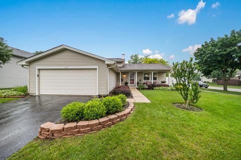 3667 Whispering Trails Dr, Hoffman Estates, IL 60192 photo 1