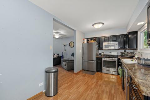 627 Harbor Ter, Bartlett, IL 60103 photo 10