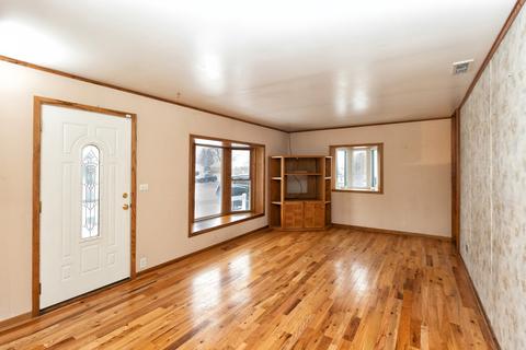 2405 Wilke Rd, Rolling Meadows, IL 60008 photo 6