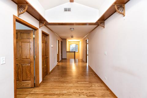2405 Wilke Rd, Rolling Meadows, IL 60008 photo 9