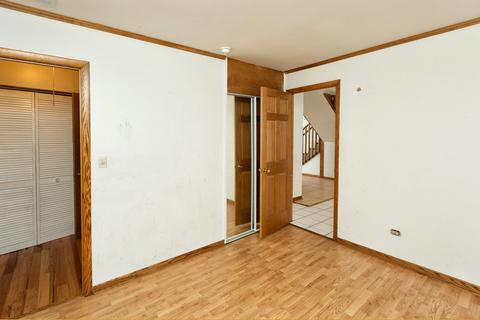 2405 Wilke Rd, Rolling Meadows, IL 60008 photo 11