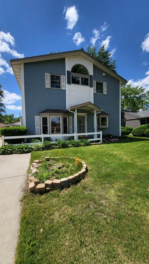 2405 Wilke Rd, Rolling Meadows, IL 60008 photo 1