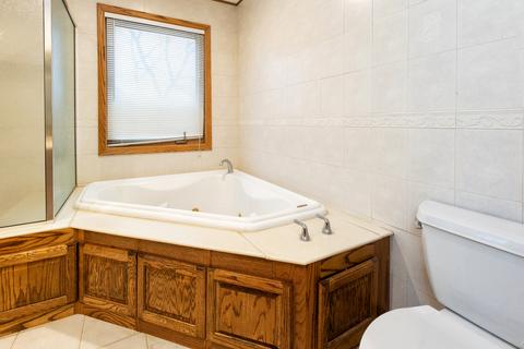 2405 Wilke Rd, Rolling Meadows, IL 60008 photo 24