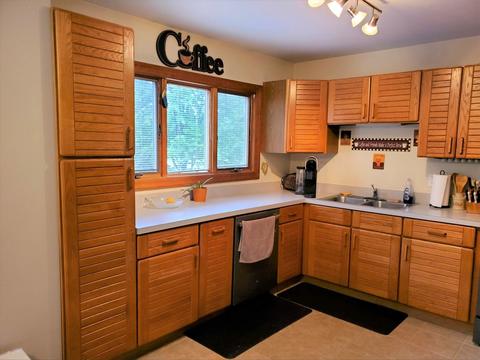 224 Scott Ct, Bartlett, IL 60103 photo 3