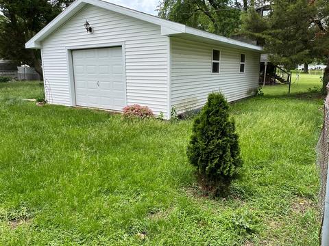 804 E Washington St, Le Roy, IL 61752 photo 26