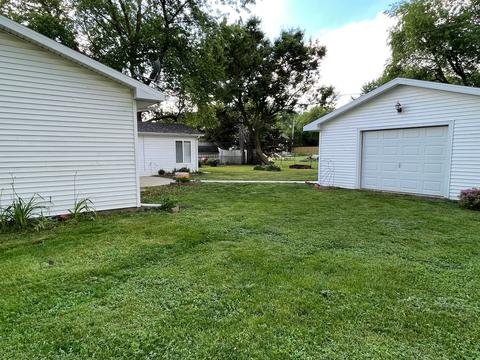 804 E Washington St, Le Roy, IL 61752 photo 27