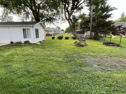 804 E Washington St, Le Roy, IL 61752 photo 38