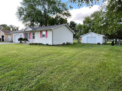 804 E Washington St, Le Roy, IL 61752 photo 19