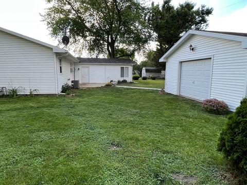 804 E Washington St, Le Roy, IL 61752 photo 28