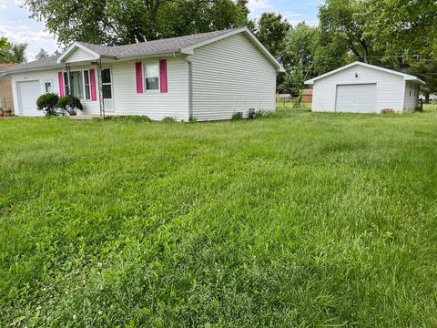 804 E Washington St, Le Roy, IL 61752 photo 22