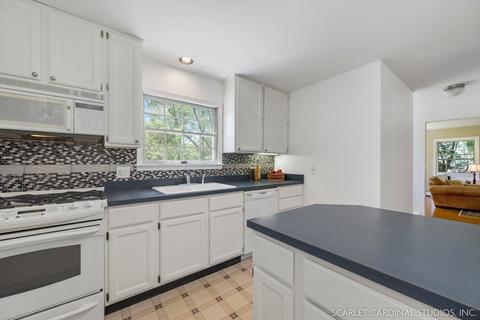 2026 N Summit St, Wheaton, IL 60187 photo 6
