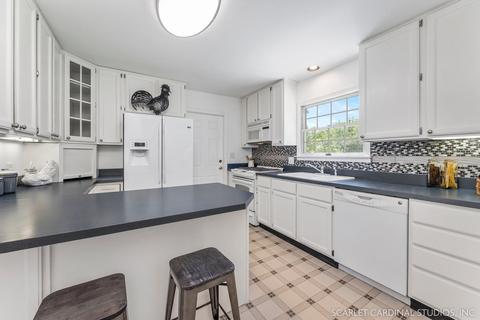 2026 N Summit St, Wheaton, IL 60187 photo 5